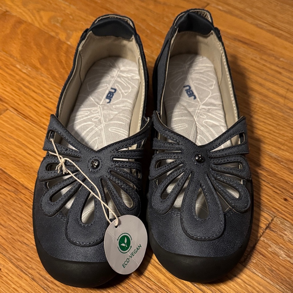 Women's JBU Flats